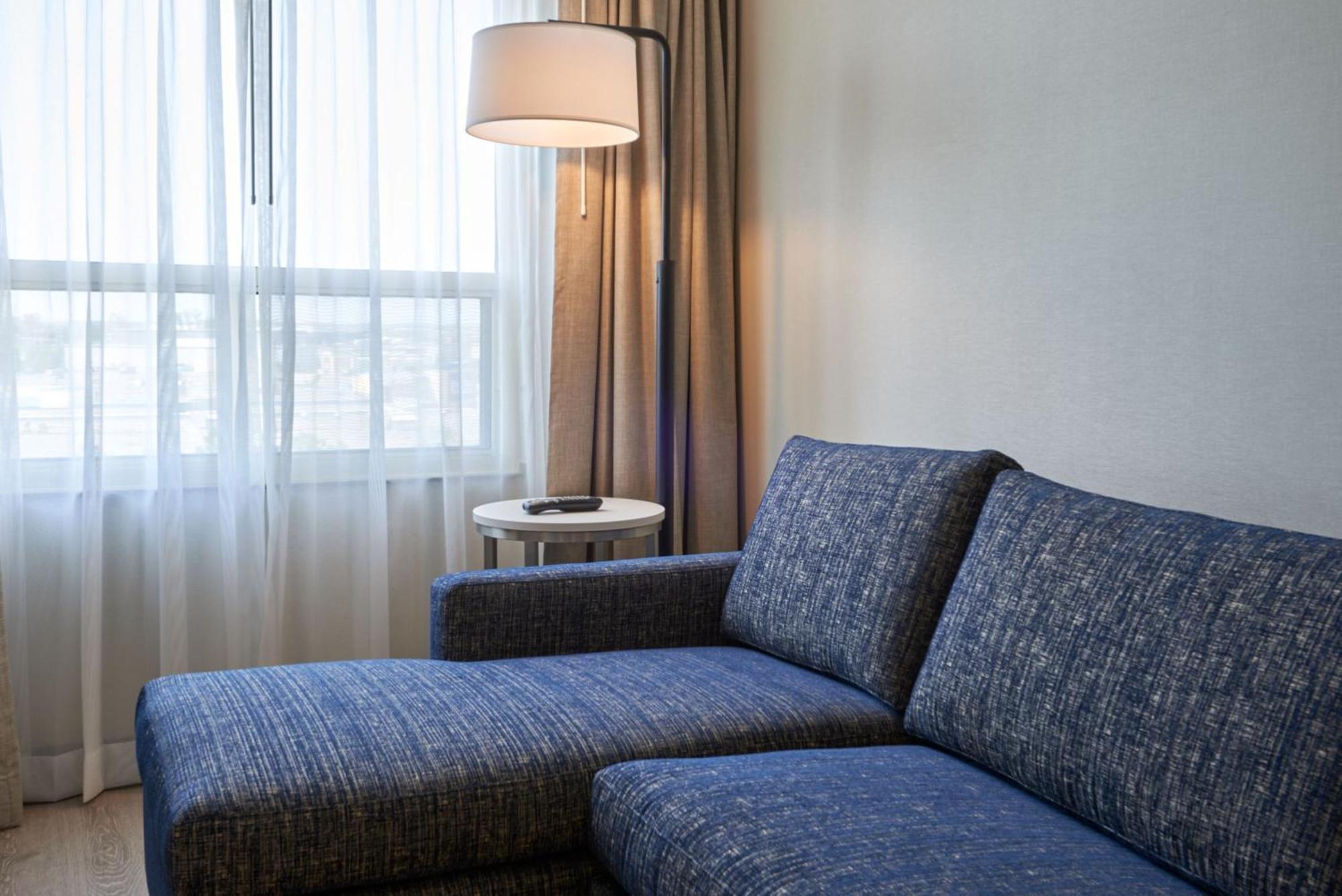 Holiday Inn & Suites Ottawa Kanata By Ihg Esterno foto