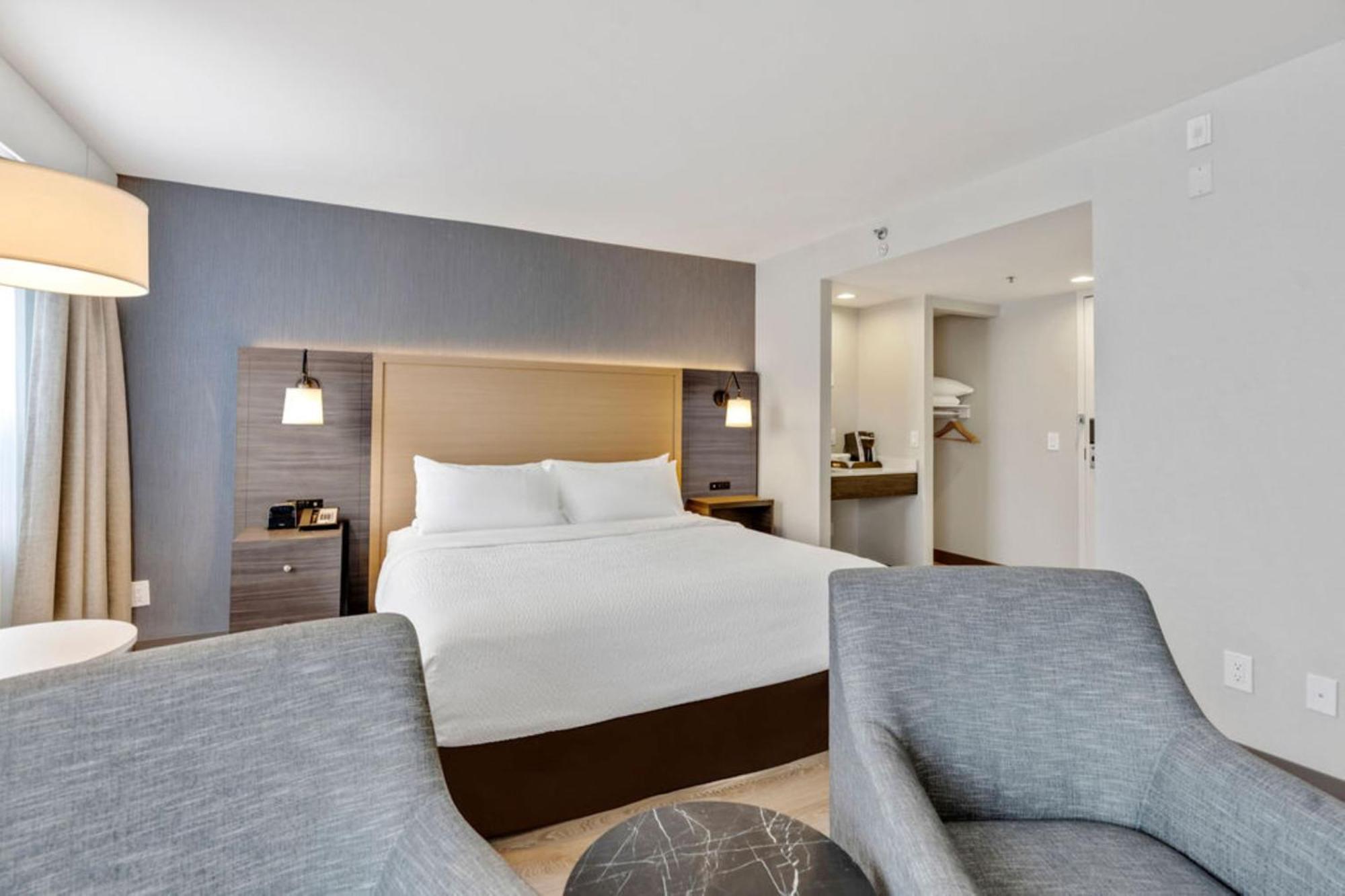 Holiday Inn & Suites Ottawa Kanata By Ihg Esterno foto