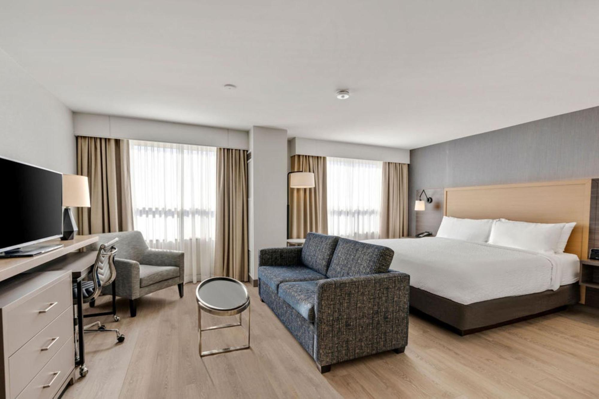 Holiday Inn & Suites Ottawa Kanata By Ihg Esterno foto