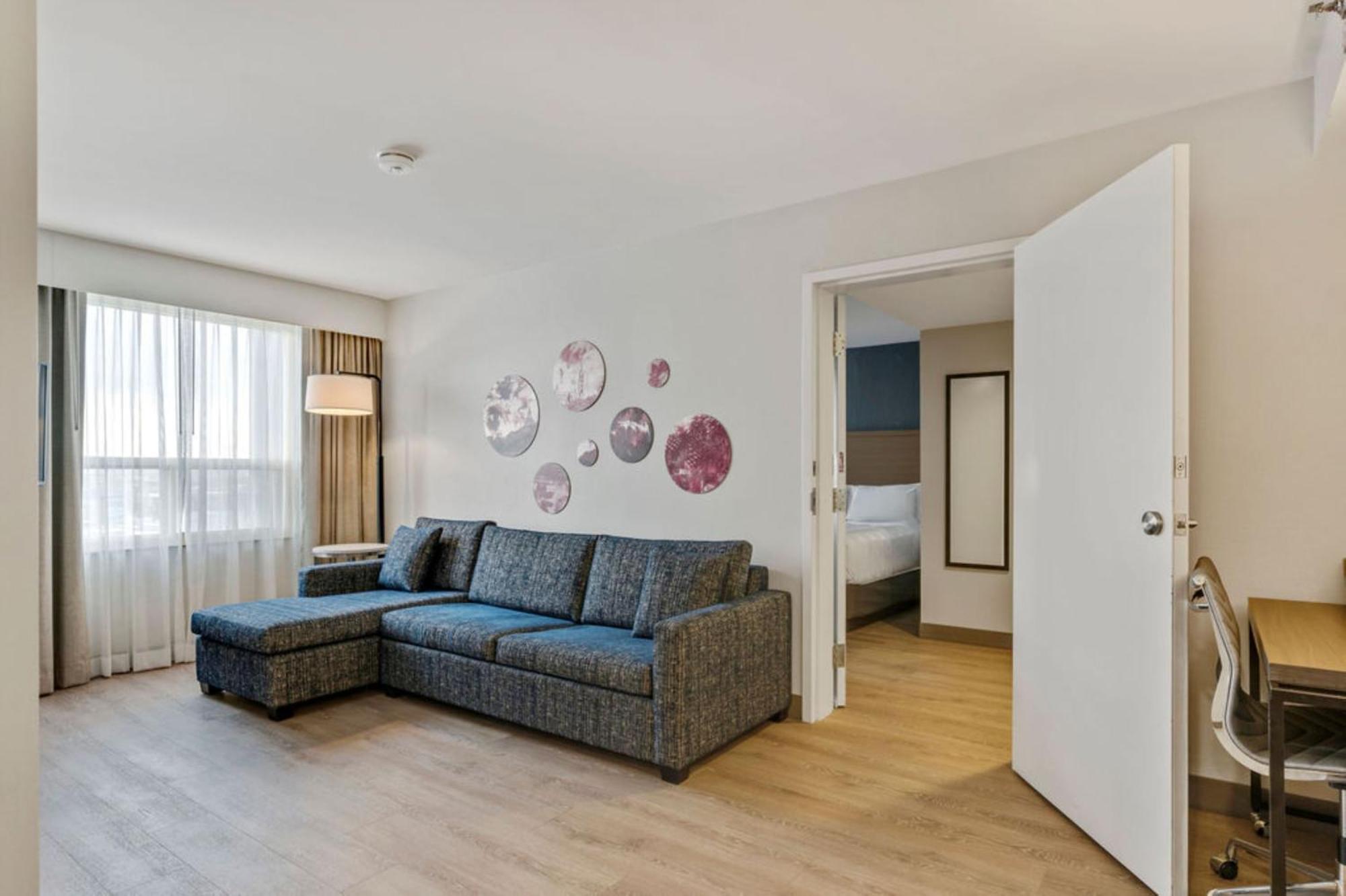 Holiday Inn & Suites Ottawa Kanata By Ihg Esterno foto