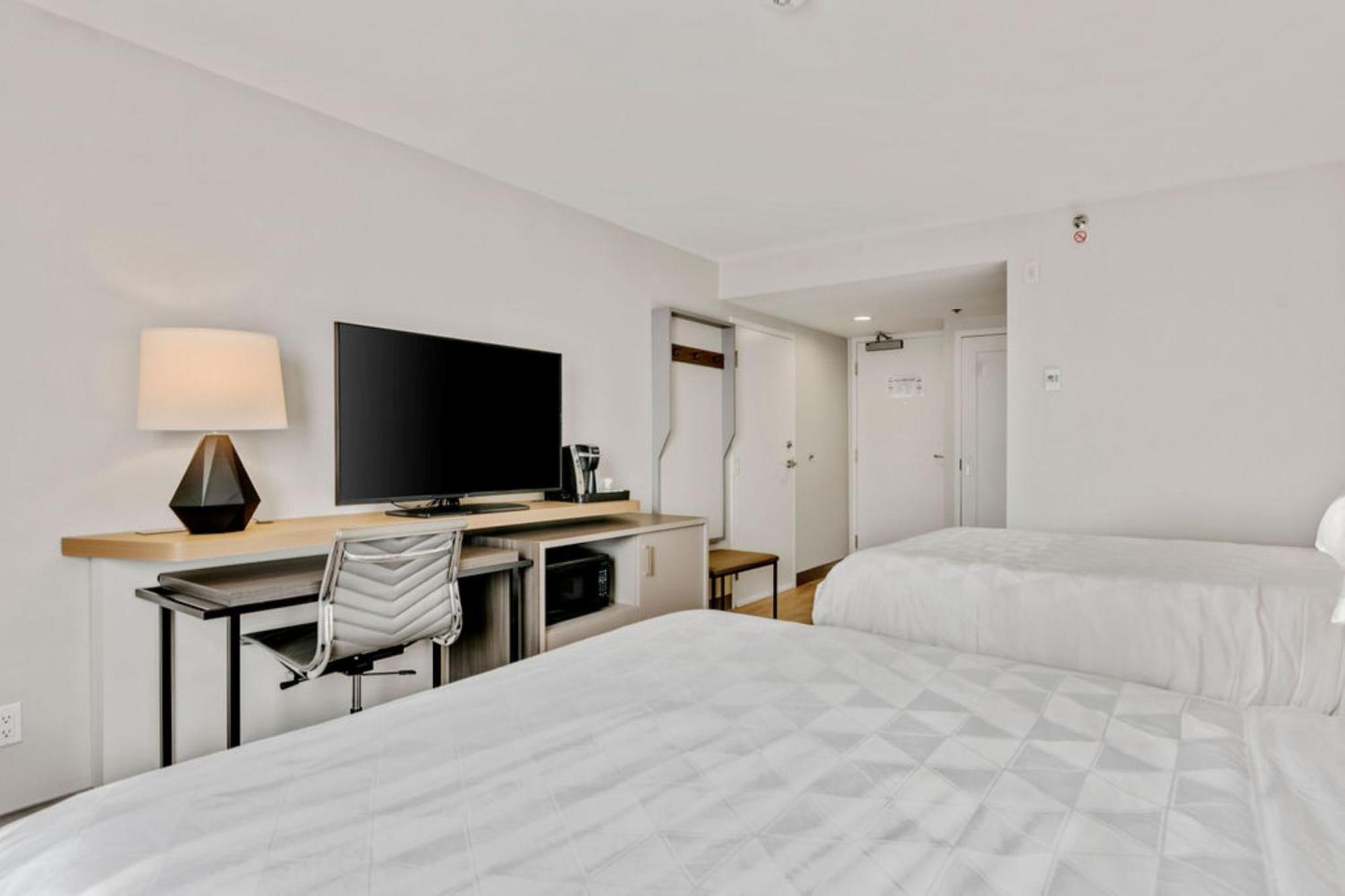 Holiday Inn & Suites Ottawa Kanata By Ihg Esterno foto