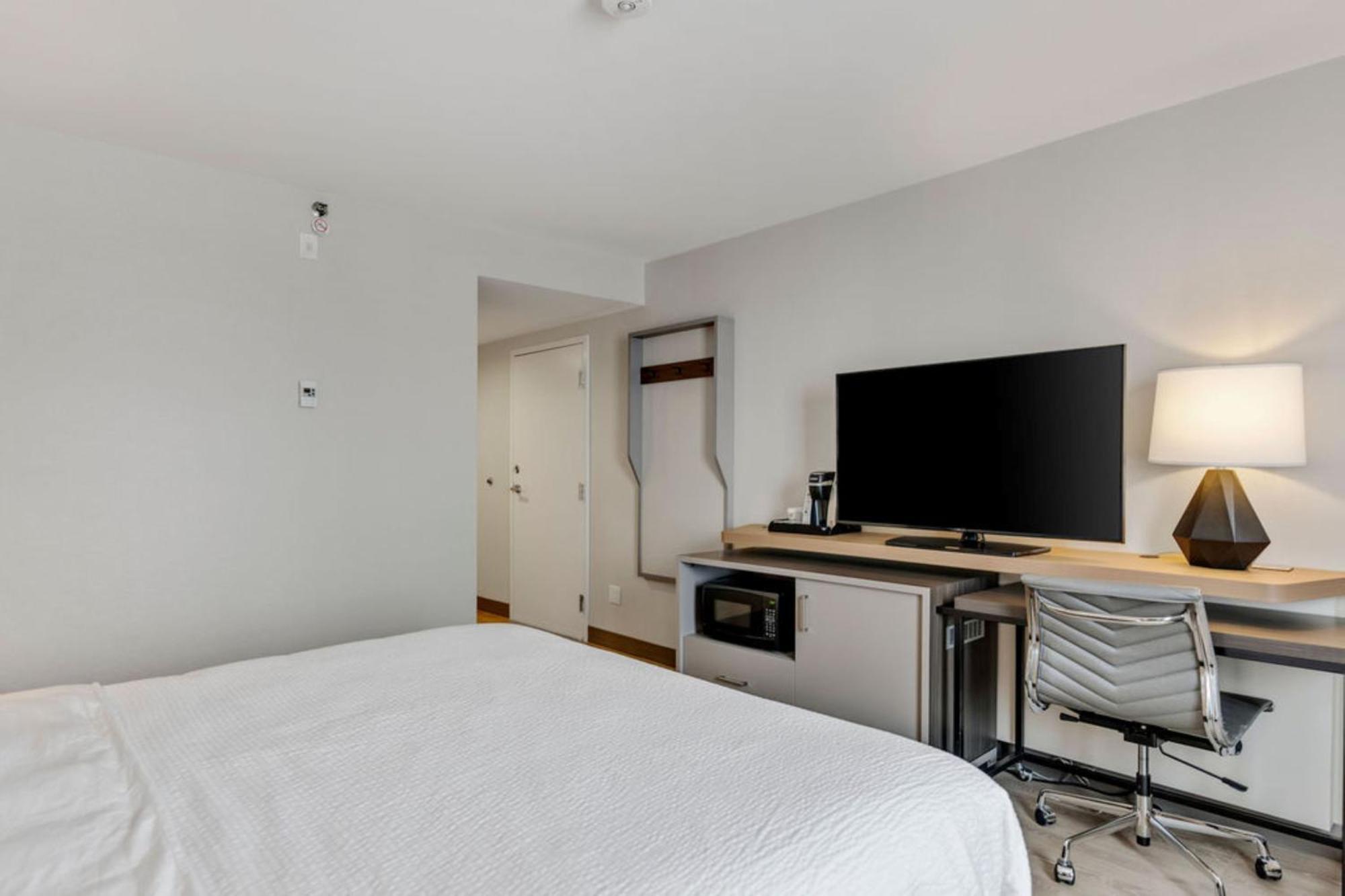 Holiday Inn & Suites Ottawa Kanata By Ihg Esterno foto