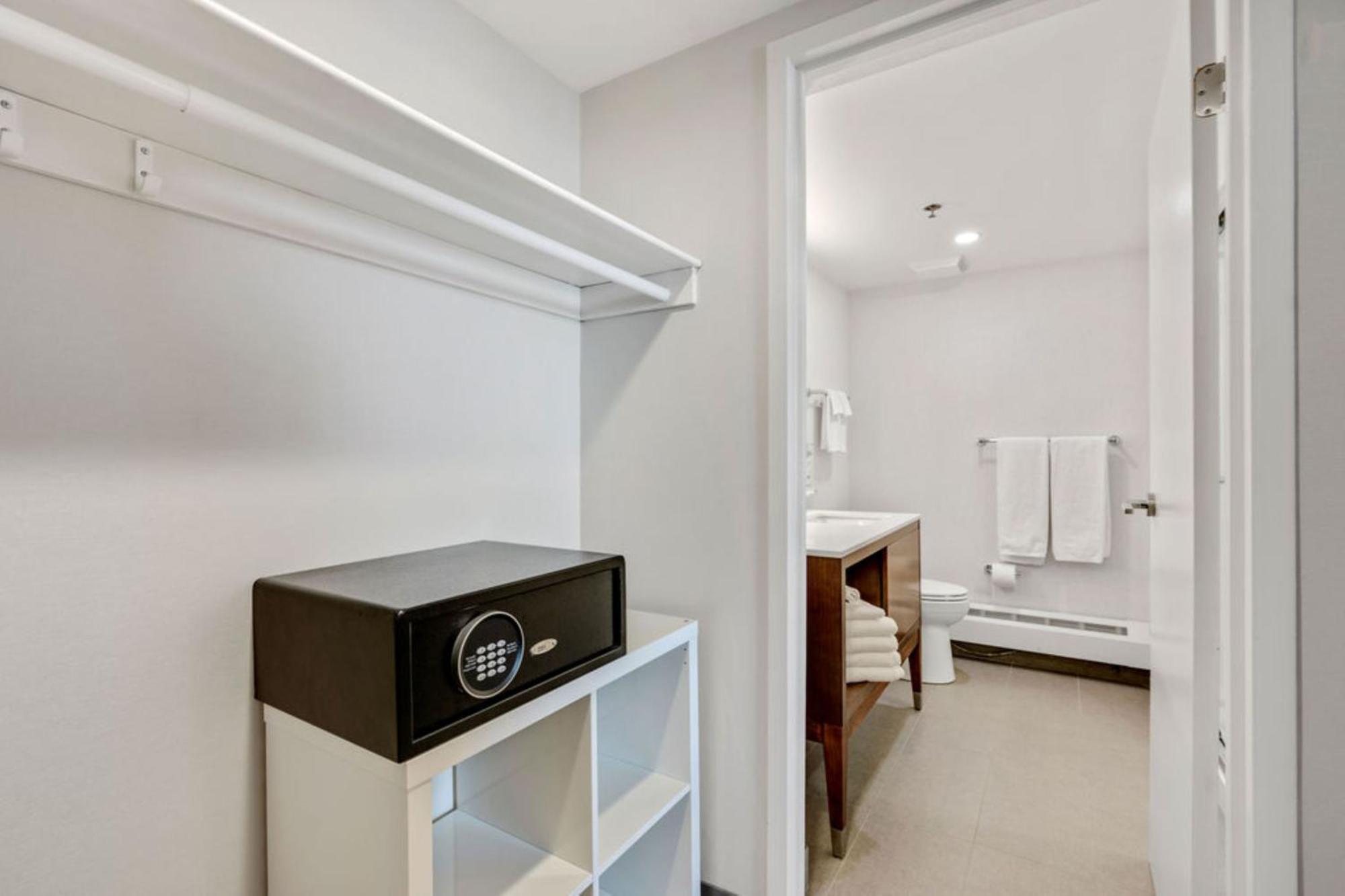 Holiday Inn & Suites Ottawa Kanata By Ihg Esterno foto