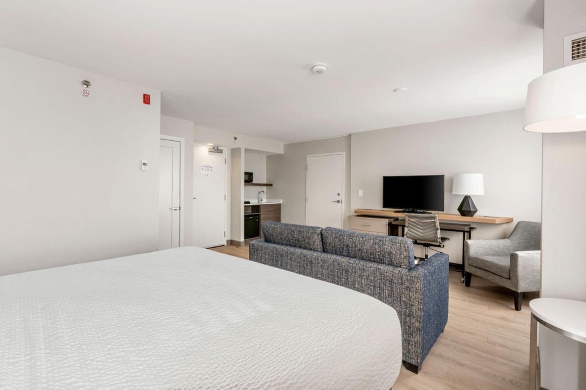 Holiday Inn & Suites Ottawa Kanata By Ihg Esterno foto